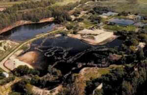 Torre Grande, liquidi scuri nell’area dell’ex stabilimento Sipsa: scatta l’esposto