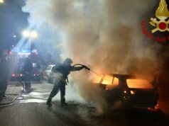 Maracalagonis, in fiamme un’auto in sosta: evitata propagazione alle abitazioni