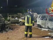 Sassari, incendio in una concessionaria di auto usate: 10 veicoli distrutti