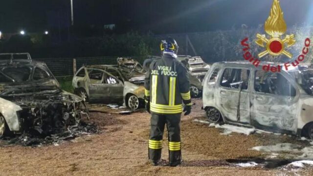 incendio-concessionaria-sassari