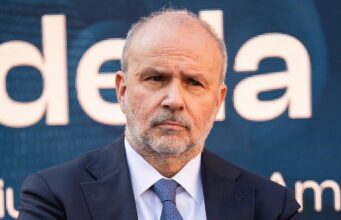 Sanità, Schillaci a Cagliari: “Avanti con medicina territoriale e stop liste d’attesa”