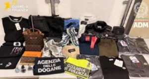 Aeroporto di Cagliari, 22 sequestri di prodotti contraffatti nel 2026