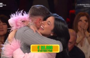 Affari Tuoi, gioia per Sara e Emanuele: la coppia sarda vince 50mila euro