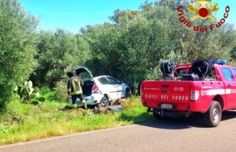 Ghilarza, brutto scontro tra due auto: 5 persone coinvolte