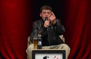 Tredici Pietro e il concerto surreale in Sardegna: “Cantavo per una sola persona”