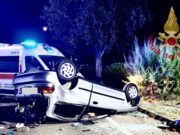 Cagliari, notte di incidenti al Poetto: due auto ribaltate