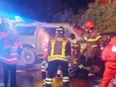 Incidente stradale a Palau, tre auto coinvolte: una donna incastrata nelle lamiere