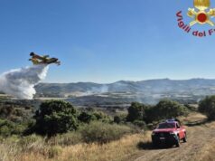 Parte la stagione degli incendi in Sardegna, riecco i Canadair | Video