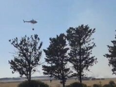 Palmas Arborea, incendio lambisce le abitazioni: in volo anche l’elicottero