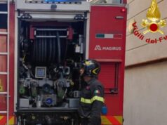 Paura a Cagliari, incendio al piano terra di una palazzina in via Canelles