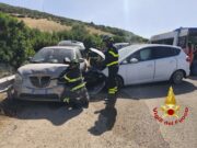 Castelsardo, scontro frontale tra auto e camper: tre feriti, grave una donna
