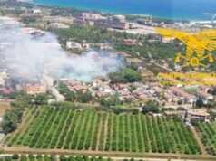 Incendio a Tortolì, mezzi aerei in azione: trovati degli inneschi