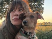 Virginia Raffaele festeggia un anno con Pintu, il cane adottato in Sardegna