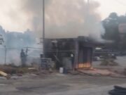 Cagliari, incendio distrugge l’edicola di viale Diaz | Il titolare: “Non potevo fare manutenzione”