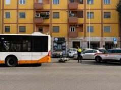 Cagliari, scooter contro bus in Piazza Giovanni XXIII: due feriti, uno grave