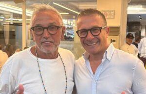 Vacanze a Cagliari per Bruno Barbieri, lo chef si gode la serata al Poetto
