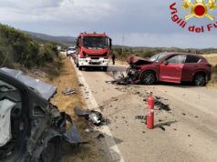 Trinità d’Agultu, schianto tra due auto: muore una donna di 58 anni