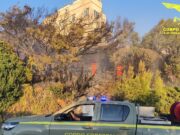 Calasetta, vasto incendio per un bengala: le indagini stringono il cerchio