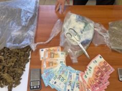 Oristano, circa 700gr di marijuana nel sellino dello scooter: 40enne arrestata