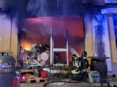 Paura nella notte a Palau, in fiamme una rivendita di bombole: indagini in corso