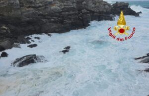 Ansia a Stintino, cade in mare mentre pesca: ricerche in corso nella Valle della Luna