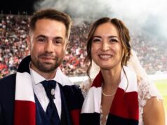 Cagliari-Juve, sposi in tribuna all’Unipol Domus: immagini virali sui social